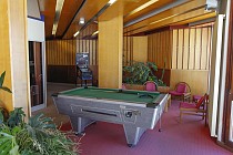 Tourotel - Snookeren in de lounge